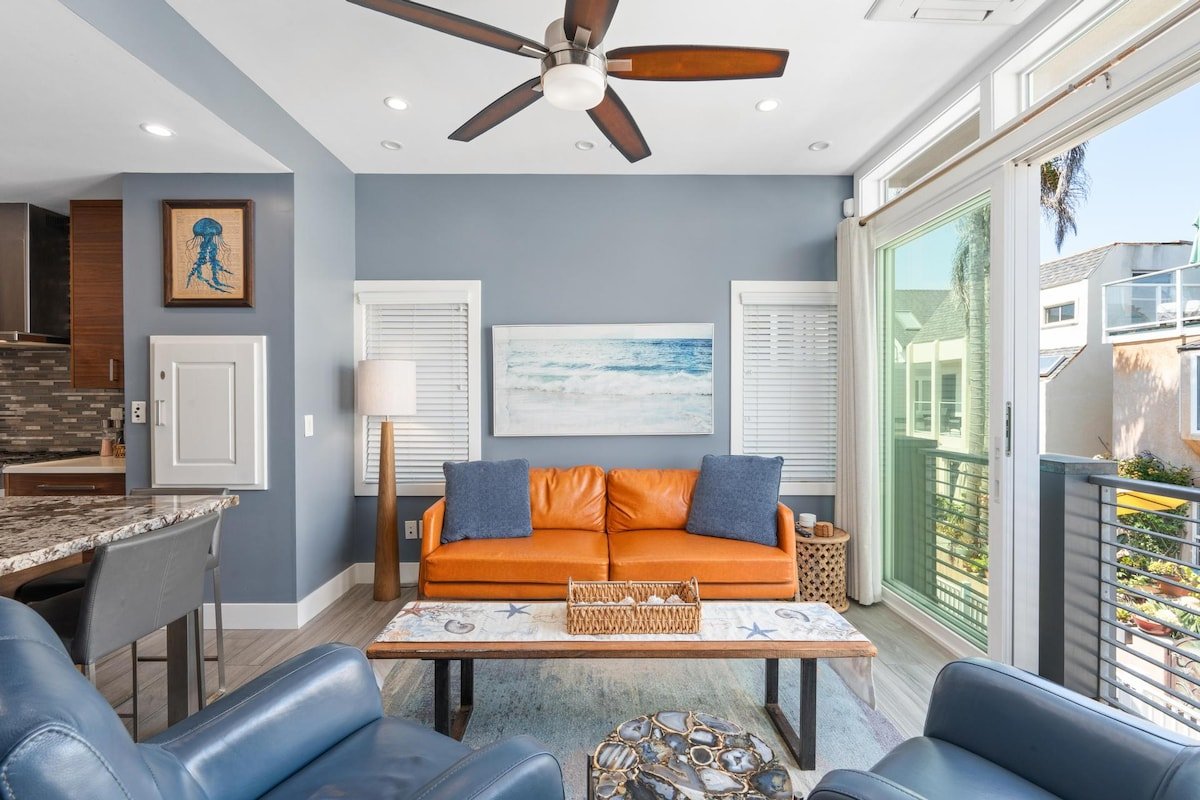 Modern beach house only 8 houses to the sand gallery image 5