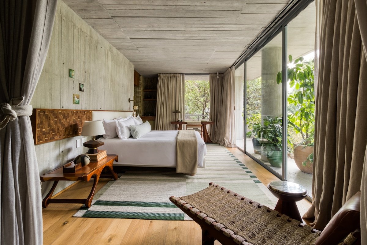 2BR Perfect Location Designer’s Luxury gallery image 2