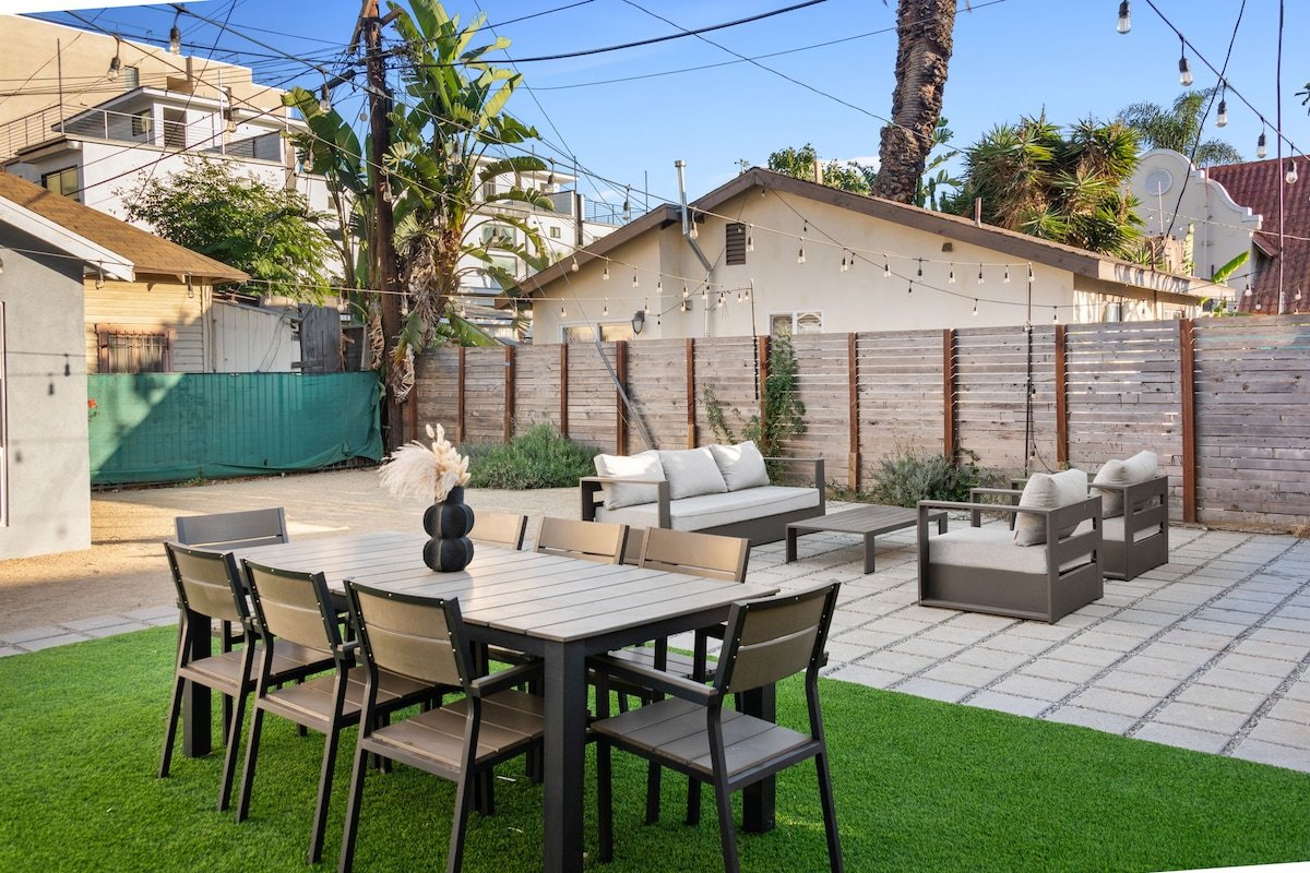 Hollywood Oasis Villa gallery image 5