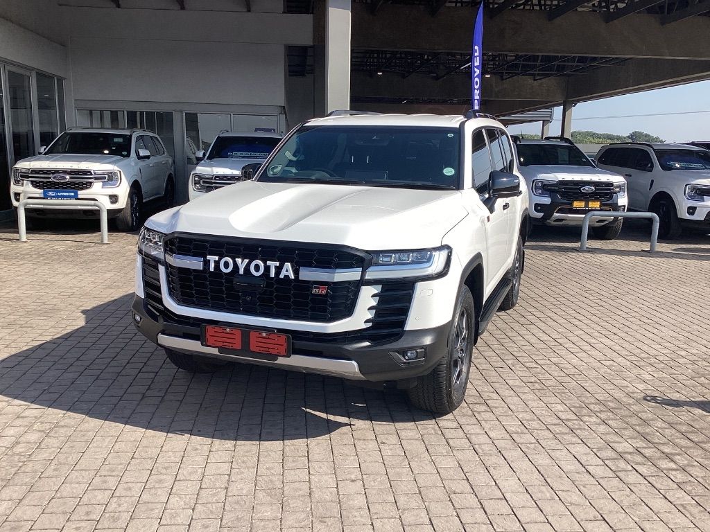 TOYOTA LANDCRUISER 300 V6 3.3D GR-S for Sale in South Africa