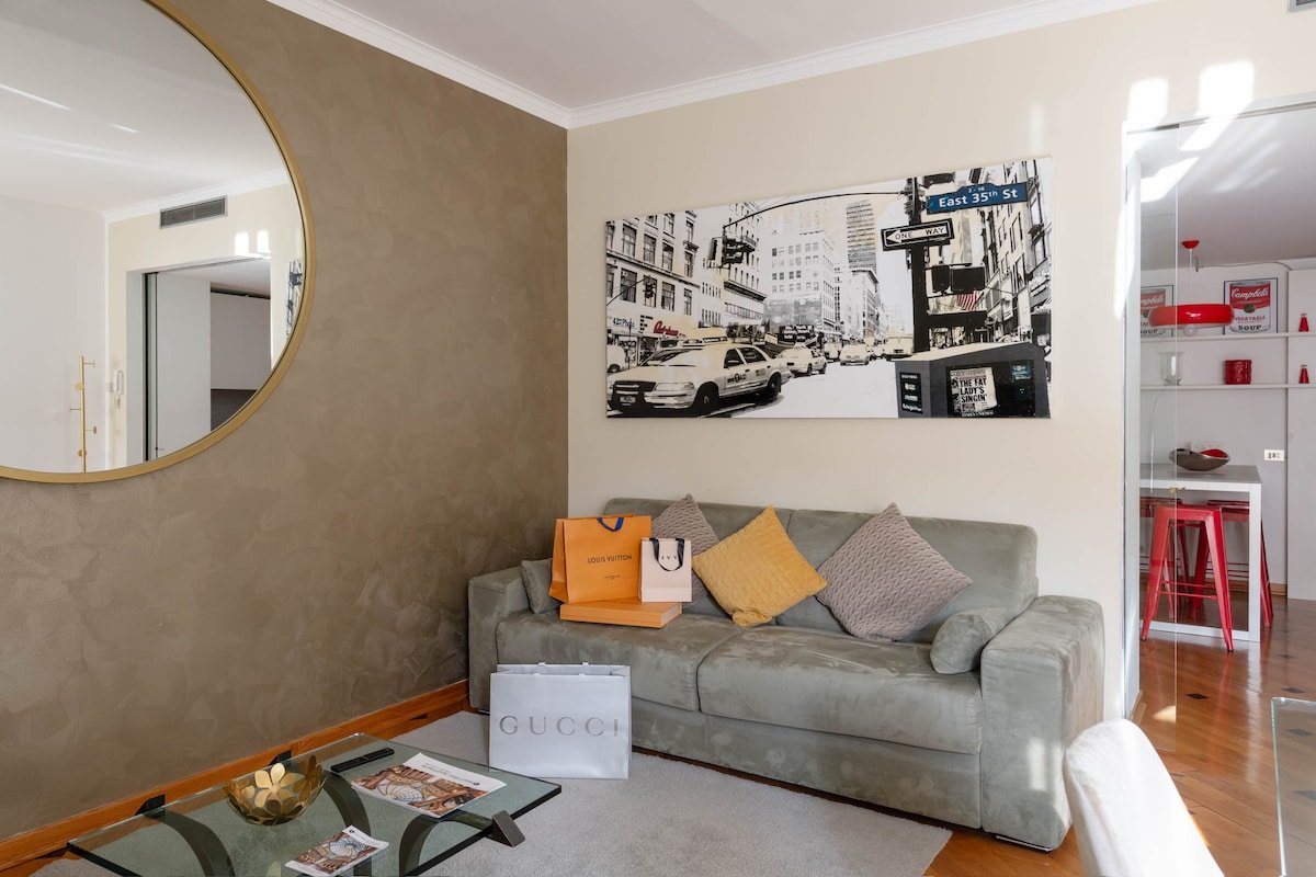 Luxury 3 bedroom apartment in Duomo – 6 Guests gallery image 4