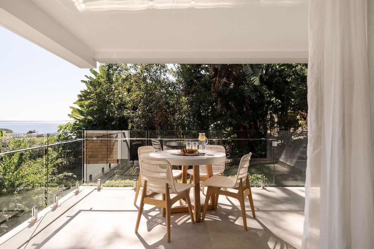 Noosa’s Best View, Nature Setting, Stroll to Beach gallery image 4