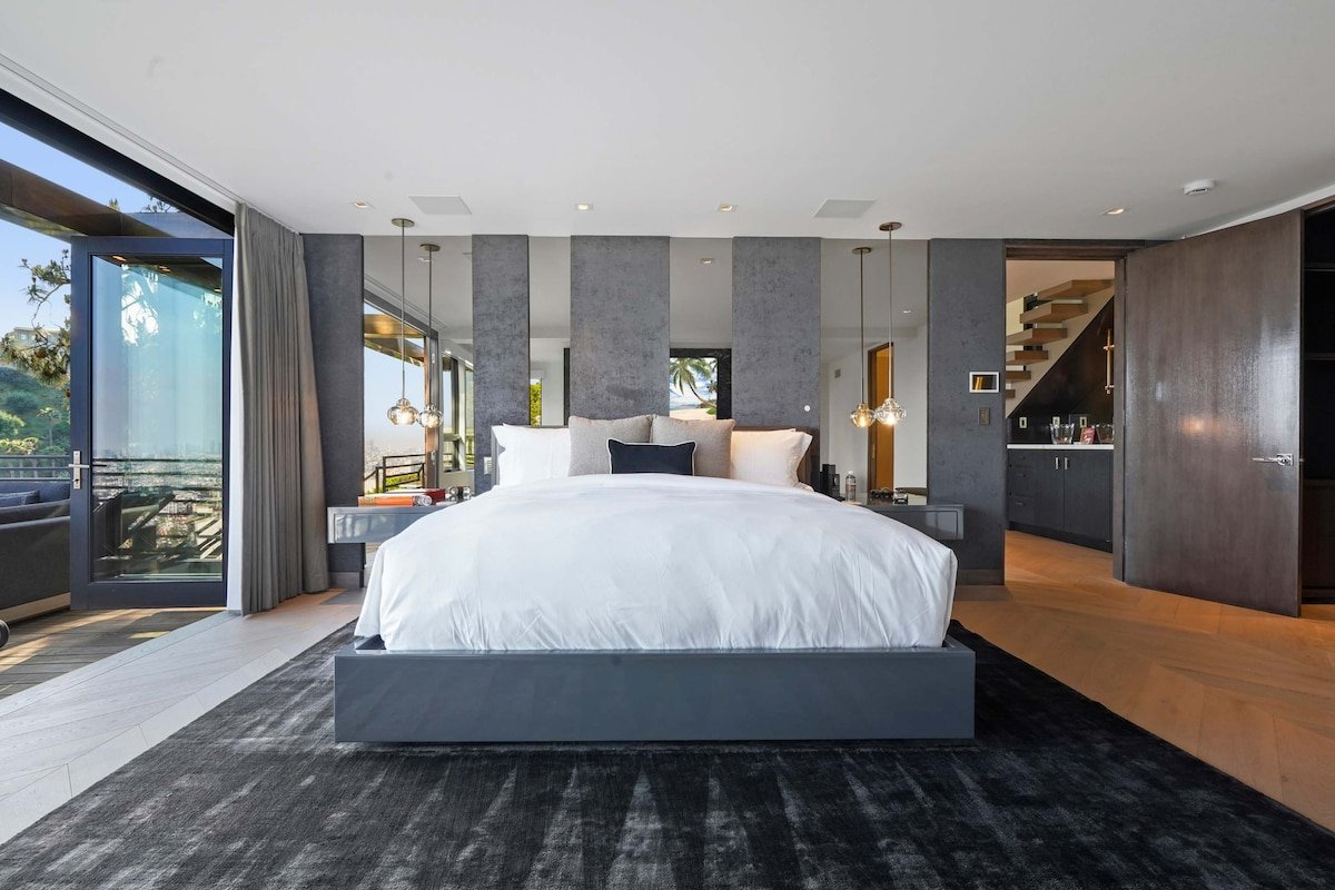 White Lotus by Stay Awhile Villas gallery image 3