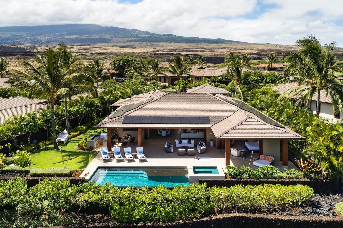 Lavish Oceanview Estate w/Private Pool, Spa & AC gallery image 3