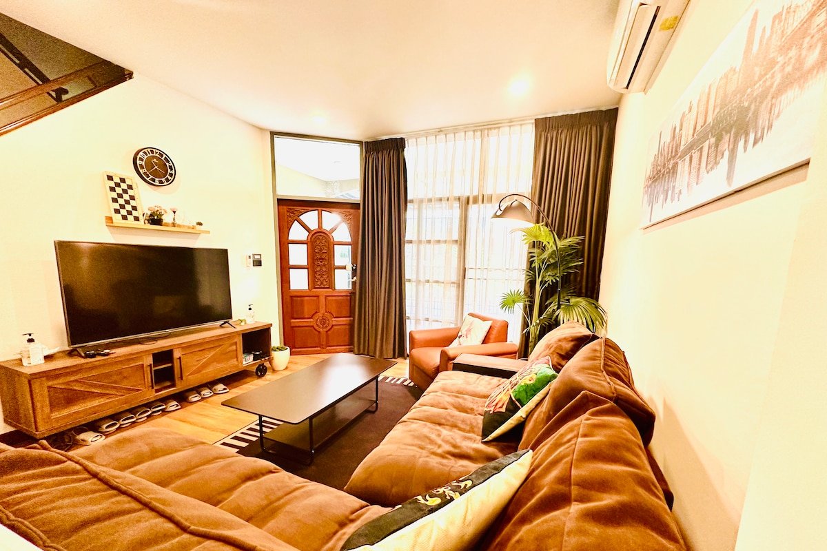 BTS Thonglor｜可住10人｜私人别墅｜4个卧室｜免费停车｜高性价比 gallery image 4