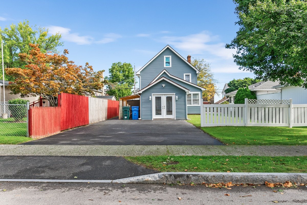 New Listing Discount! 3BR/2BA-Sleeps 6 w/Game Room gallery image 3