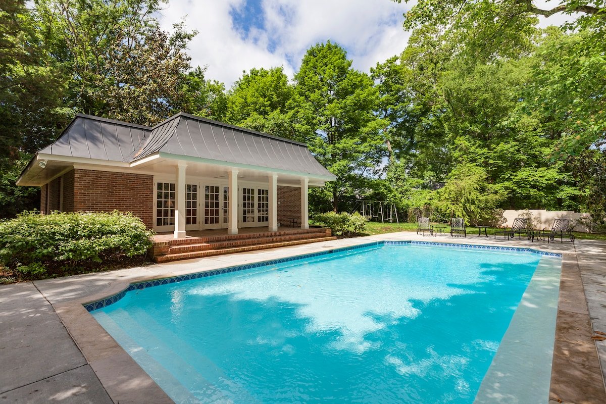 $4M – 9,000ft Belle Meade Estate w/ Pool gallery image 5