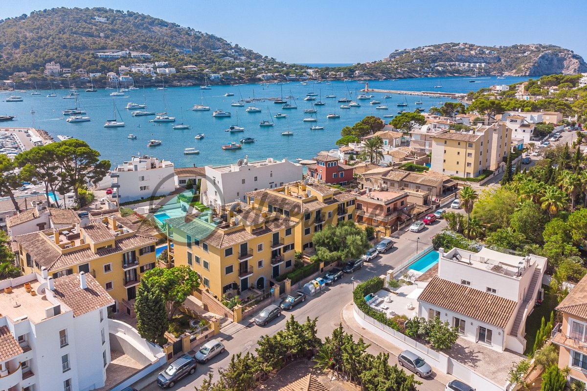 White Villa of the pier by villasmediterranean