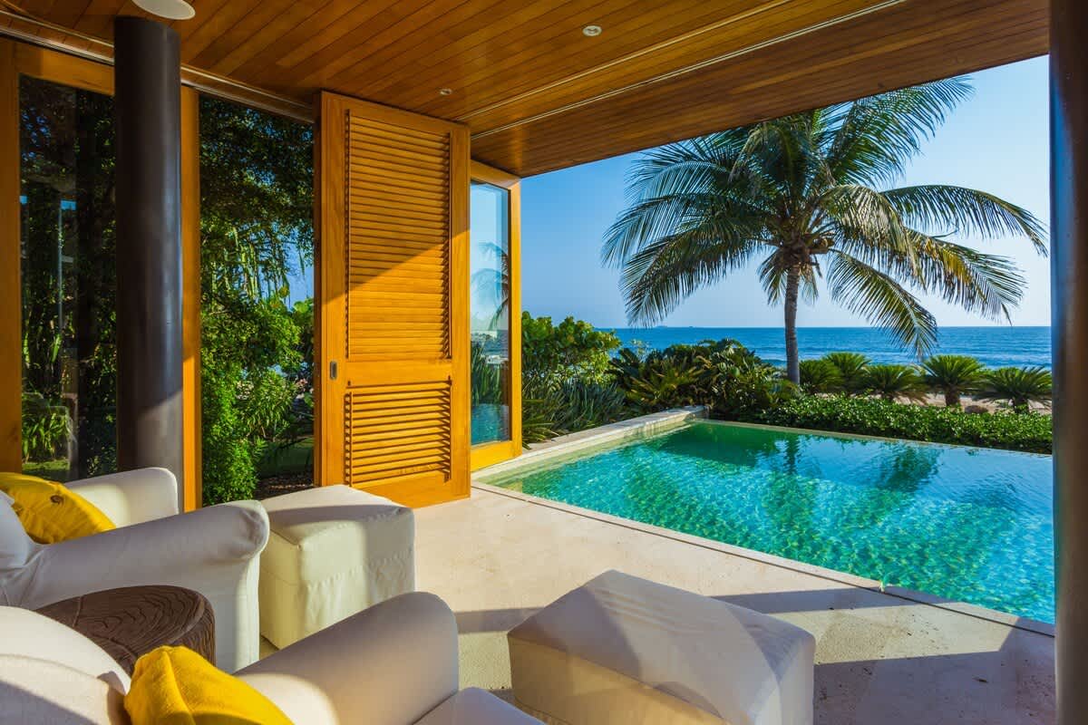 Beachfront Sanctuary / Private Pool & Ocean Access gallery image 3