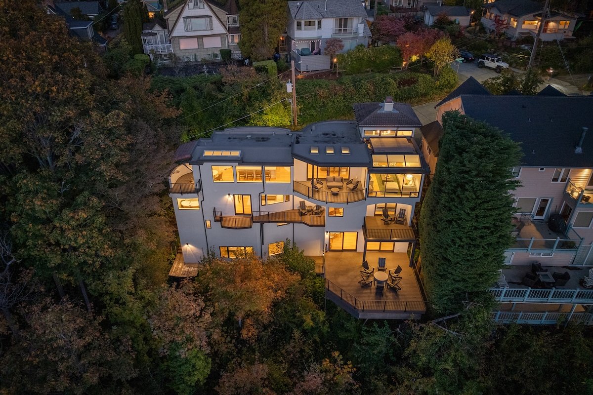 Water View Retreat | West Seattle • Hot Tub • EV gallery image 3