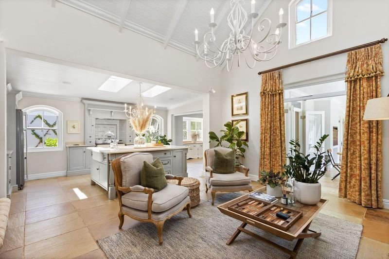 Rathfelder Home Constantia Serviced Off the Grid gallery image 4