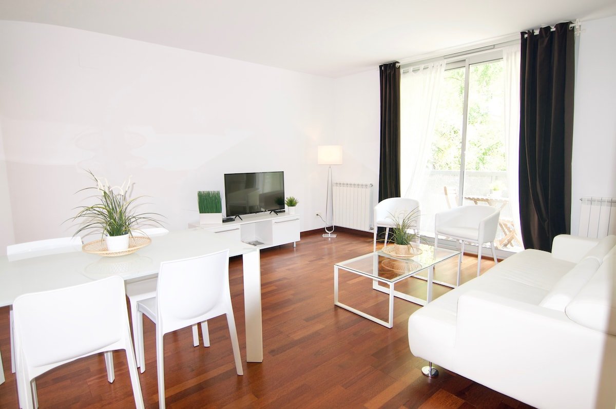 The Soho Apartment by Glasir Homes gallery image 3