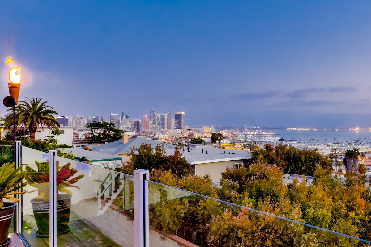 Hilltop Hacienda – Private Villa! Panoramic Views! gallery image 5