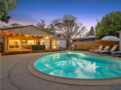 Lake Balboa Hideaway