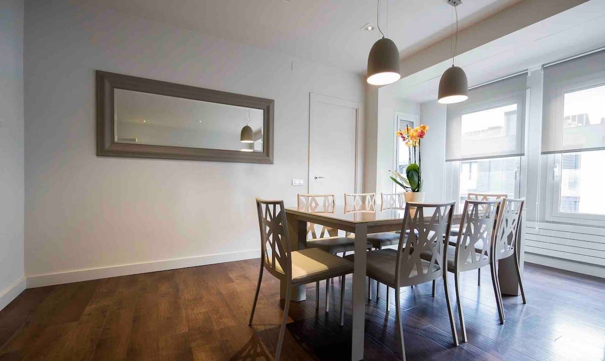 Sagrada Familia Luxurious gallery image 5