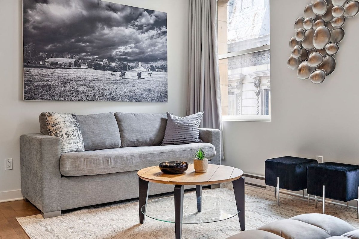 Nomade MTL | Old MTL |Luxury 2BR 2Bath| St Jacques gallery image 5