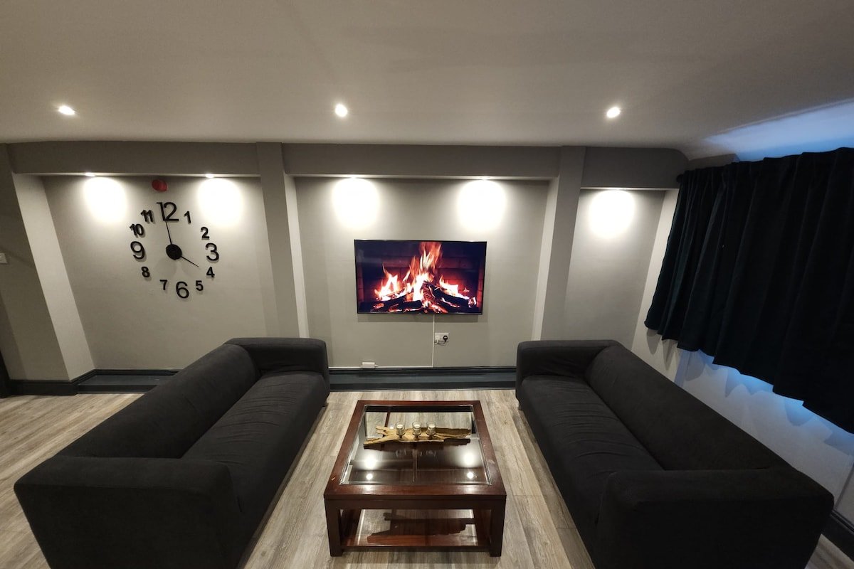 4 Bedrooms, Large Apartment off Grafton St. gallery image 3