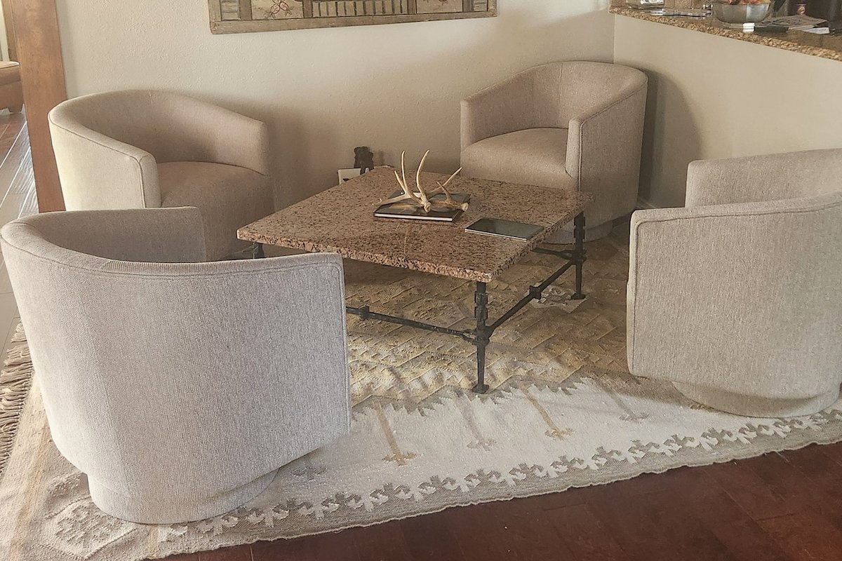 Huge Pool | Sleeps 15 | Southwest ATX | 2 Acres gallery image 4