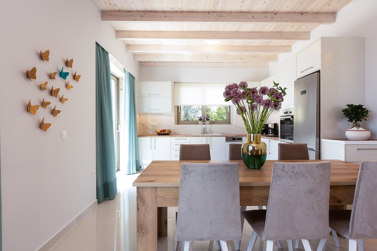 Villa Daphne Private pool, sea view, luxury, BBQ gallery image 4