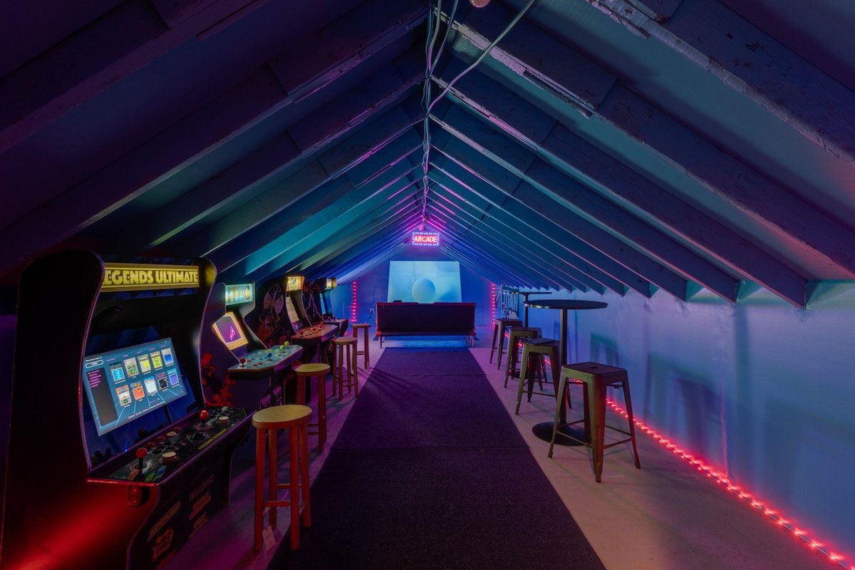 NEW Playground – Hot Tub|Games|Pool|Broadway Buzz gallery image 5