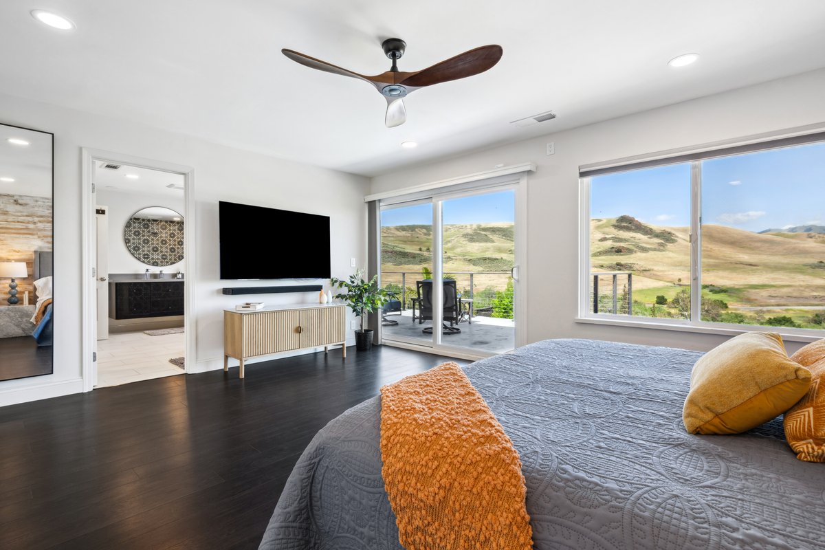 Silicon Valley Stay |Private Hot Tub |Free Parking