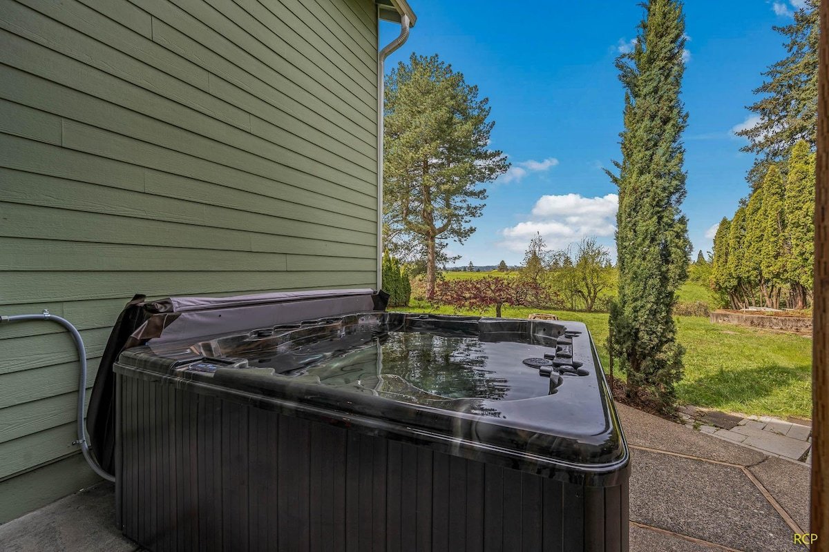 Happy Valley Home, Game Room, + 8 beds! gallery image 5