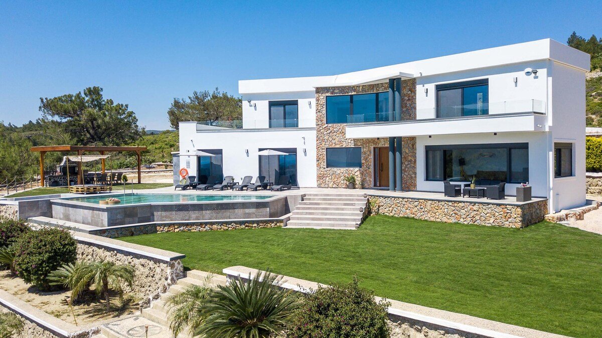 Villa Indira gallery image 5