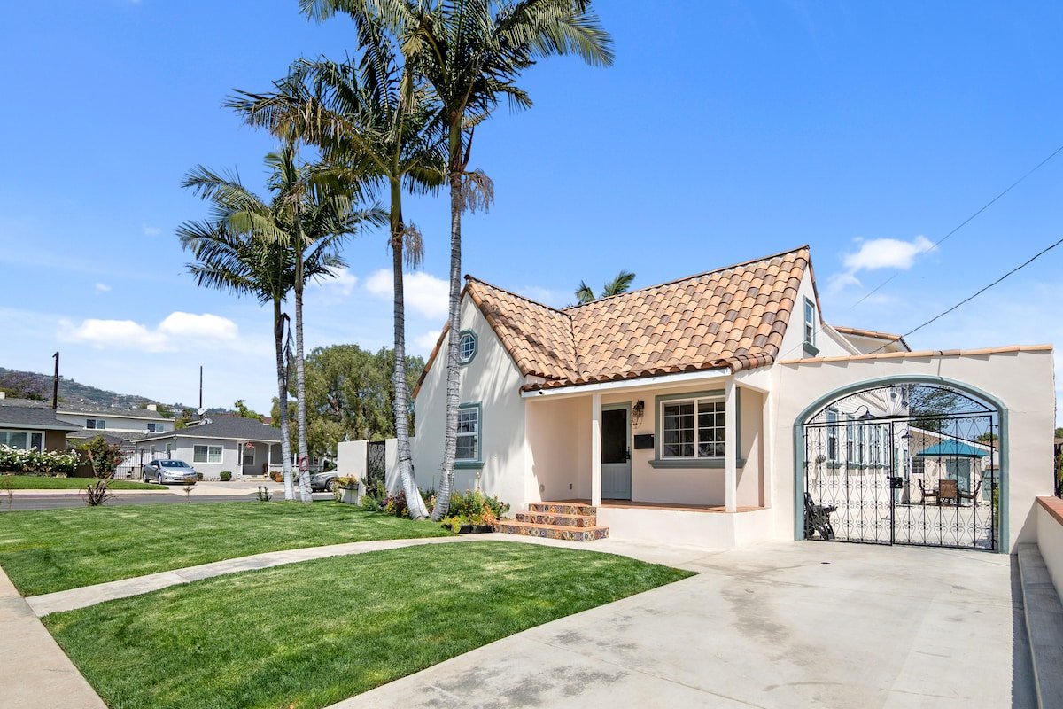 Cheerful 6-bedroom Villa with hot tub gallery image 3