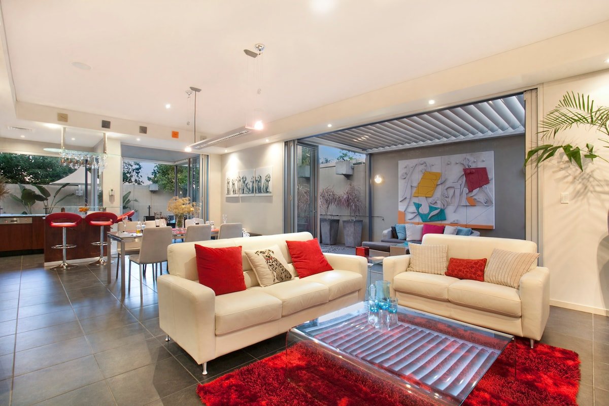 Lambert House – Lower & Middle levels gallery image 5