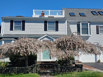Walk 2 beach, huge deck off new kitchen, roof deck