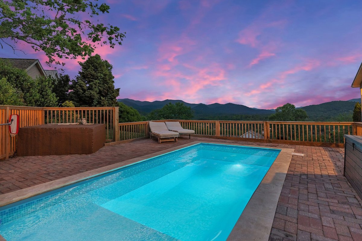 Asheville 7/4 Mansion, Views, Pool, Spa, Gameroom gallery image 3