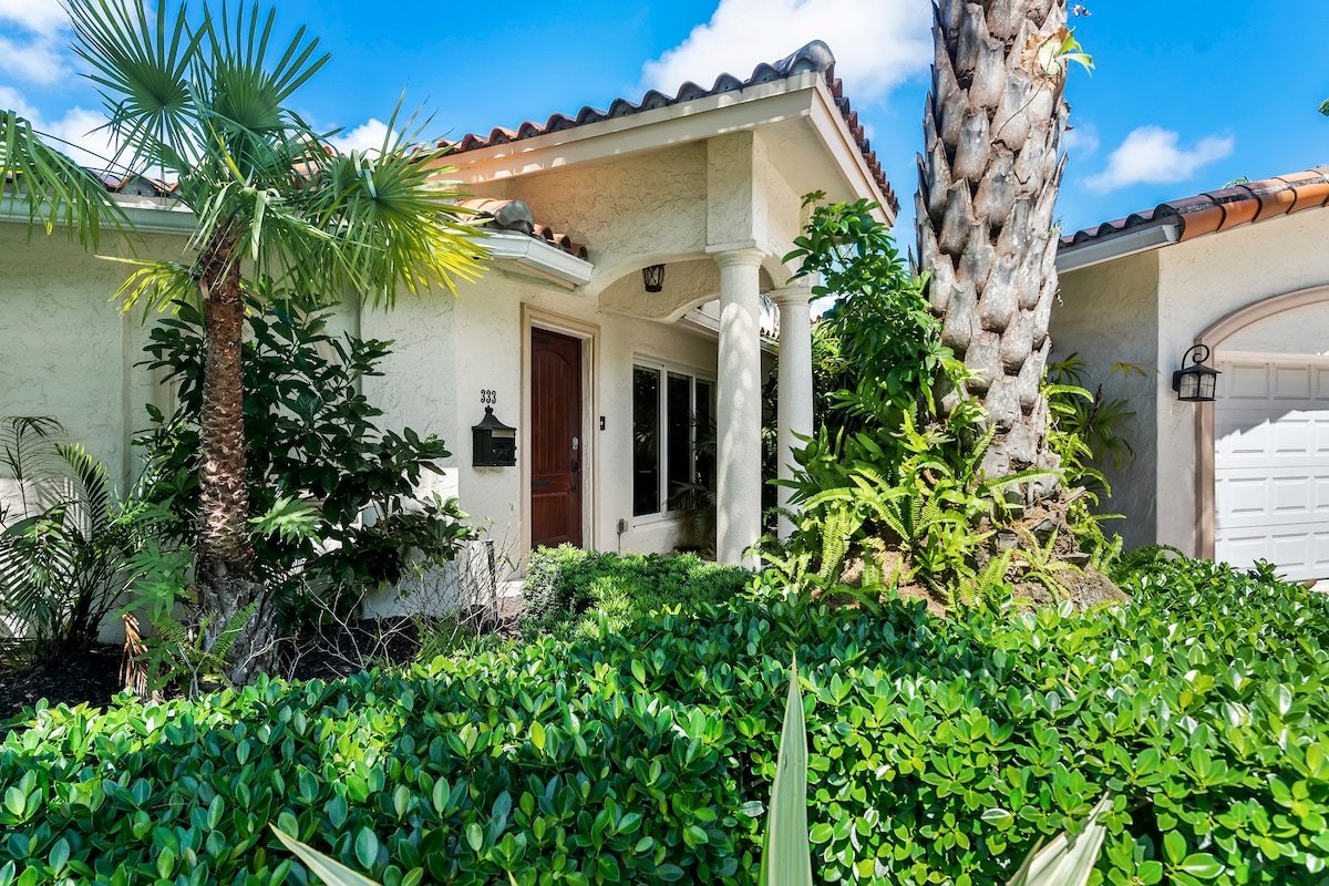 LAS OLAS !! WATERFRONT MANSION gallery image 4