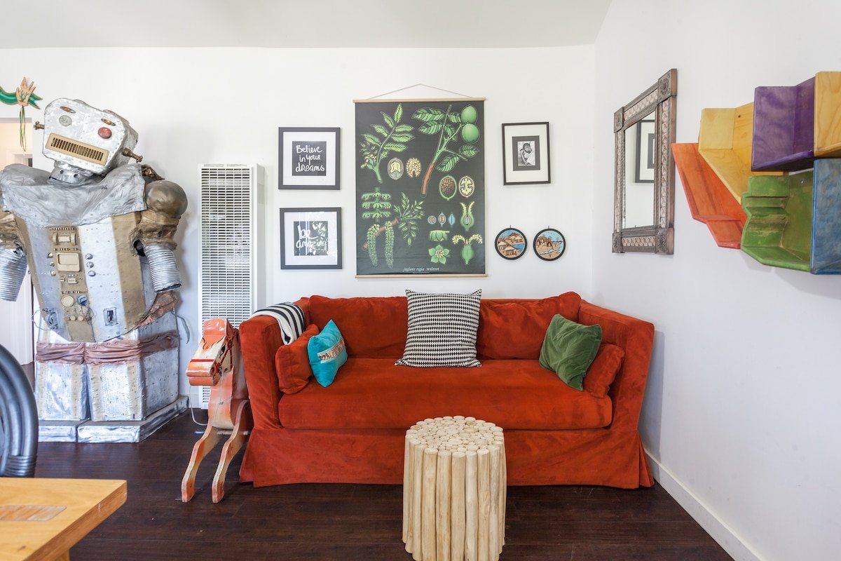 The Frida | Bright Kid Friendly Home with VIEWS gallery image 3