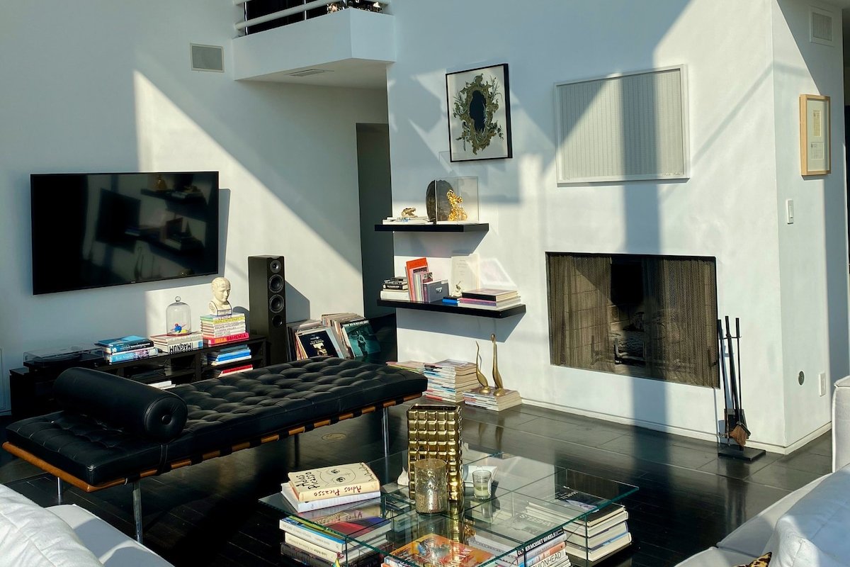 Los Feliz architectural house with pool and views gallery image 3