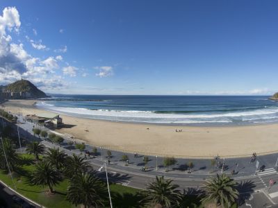 La Plage Zurriola, amazing sea views