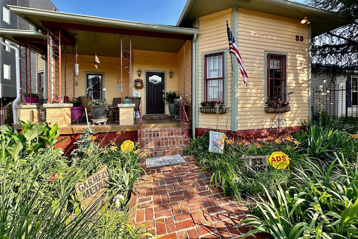 D’town gated home firepit/pk6cars, Pets/PickleBall gallery image 2