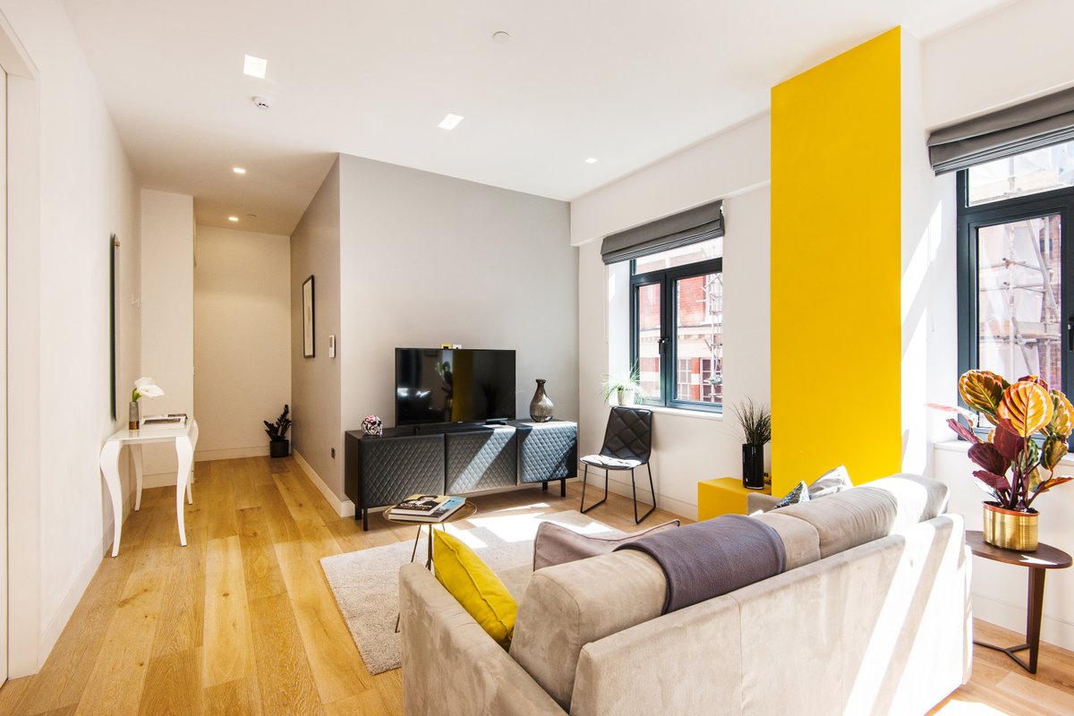 Heart of the Action: 2 bed nearby London Eye