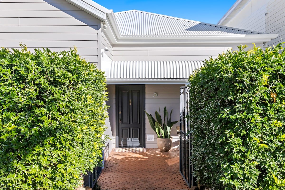 Luxurious & tranquil Jetty House, Coffs Harbour gallery image 4