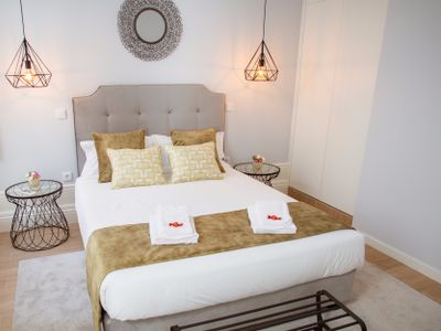 Porto Views and Wines IV by Porto City Hosts