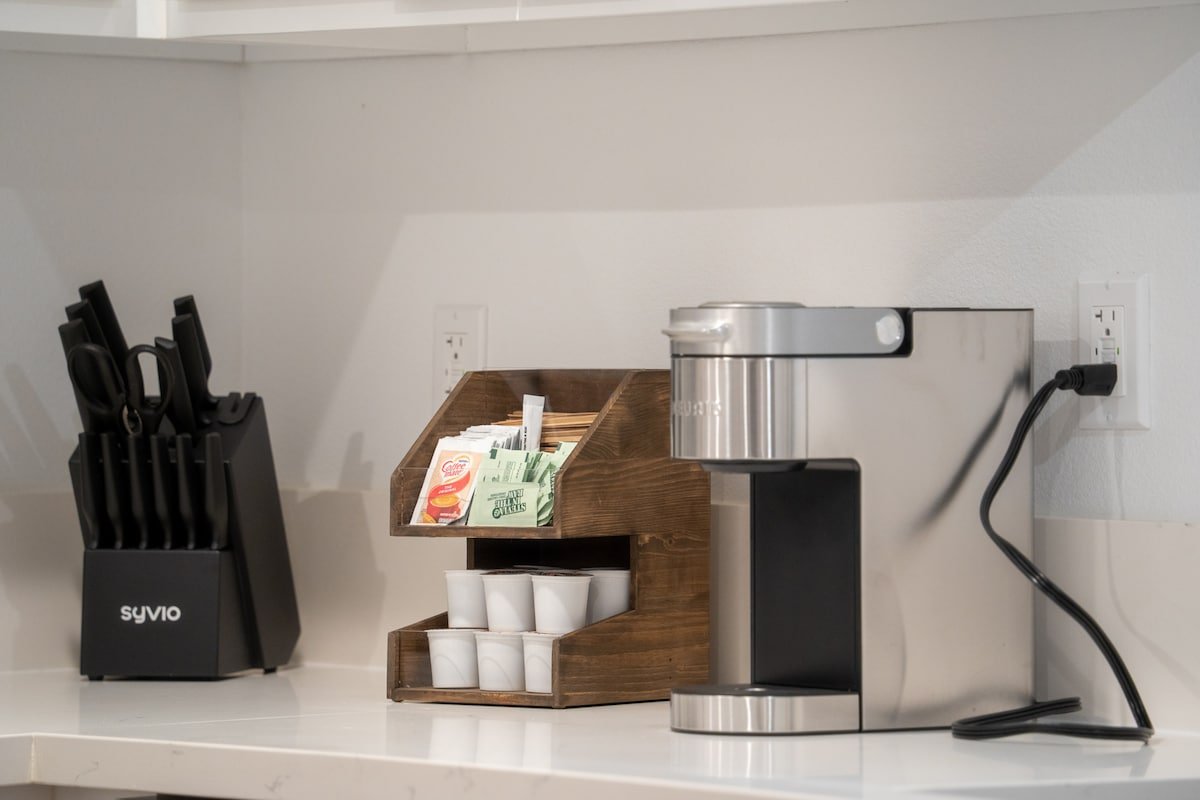 Stylish MidCity Home Near USC gallery image 5