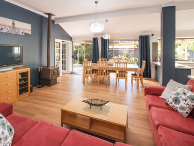 Old Dunsborough Family/pet friendly with spa
