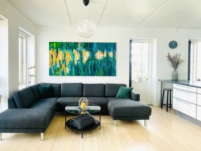 Modern 3-bedroom 103m2 flat by Bella Center