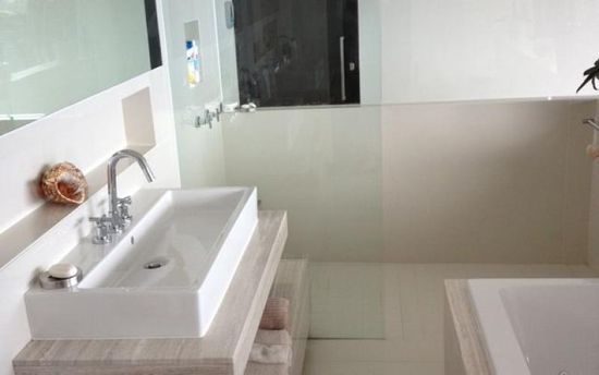 Photo 3 of Rontree House accommodation in Camps Bay, Cape Town with 4 bedrooms and 4 bathrooms