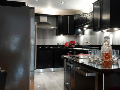 3/4 Bedroom Townhouse with 3 toilets over 3 levels