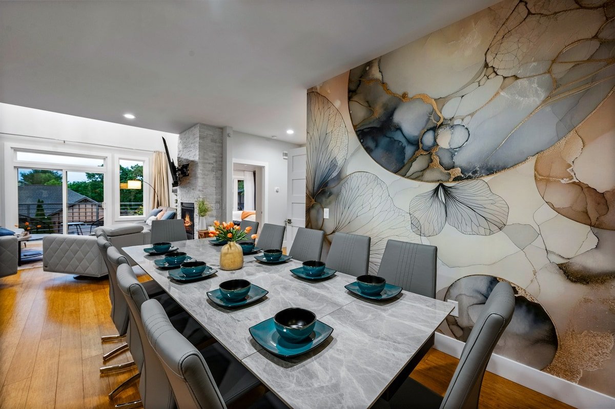 Game Room, Hot Tub, Cold Plunge, Sauna, Fire Pit gallery image 2