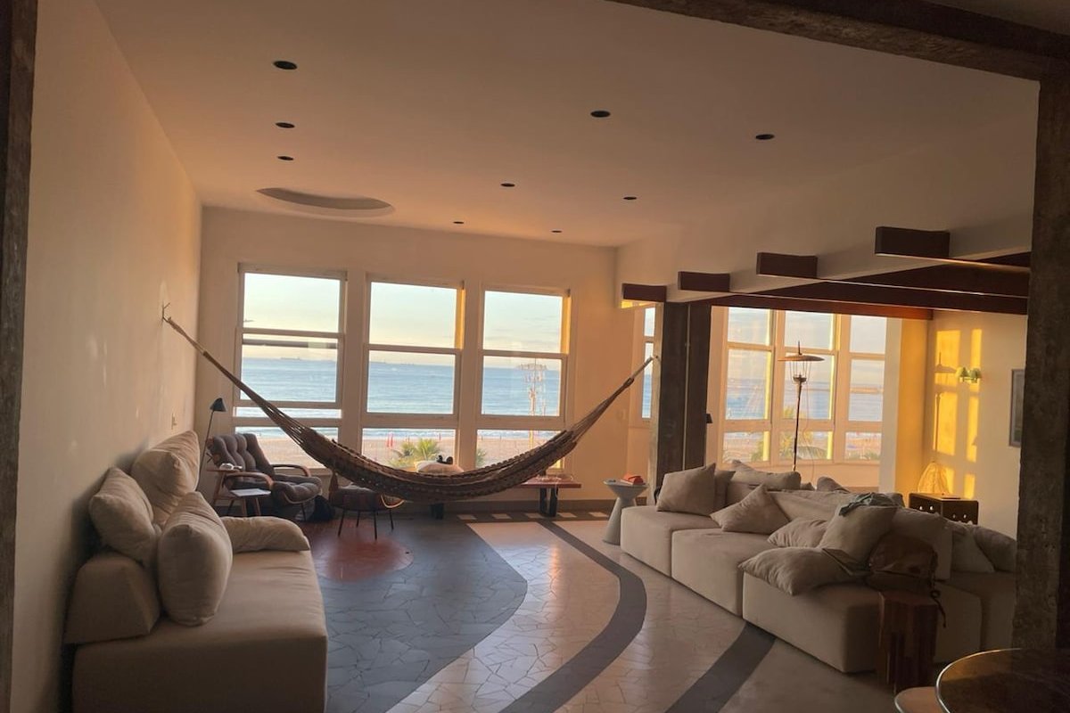 Stunning 3bd: All Brazilian Design Copa Beachfront gallery image 2