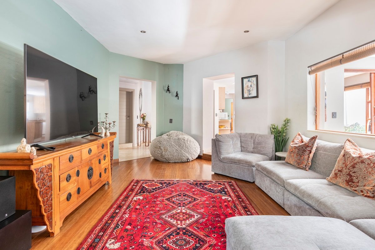 Mountain Views Villa gallery image 5