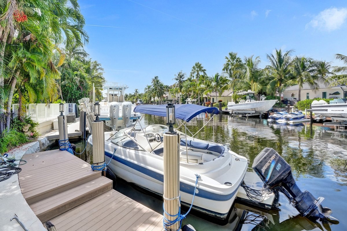 5 BR Oasis HTD Pool, Boat, spa- Olgasfriends gallery image 4