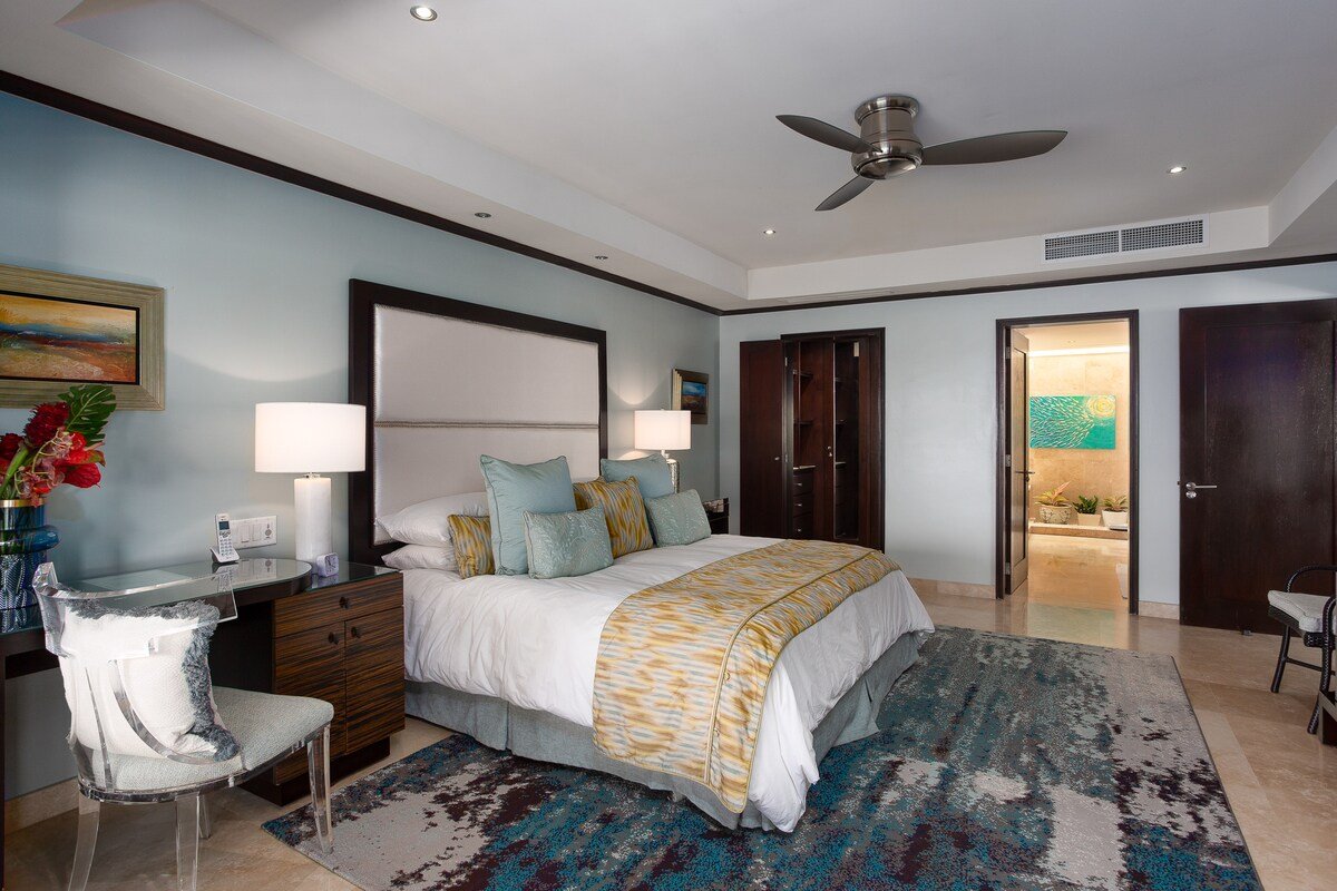 Crowsnest at Coral Cove gallery image 3