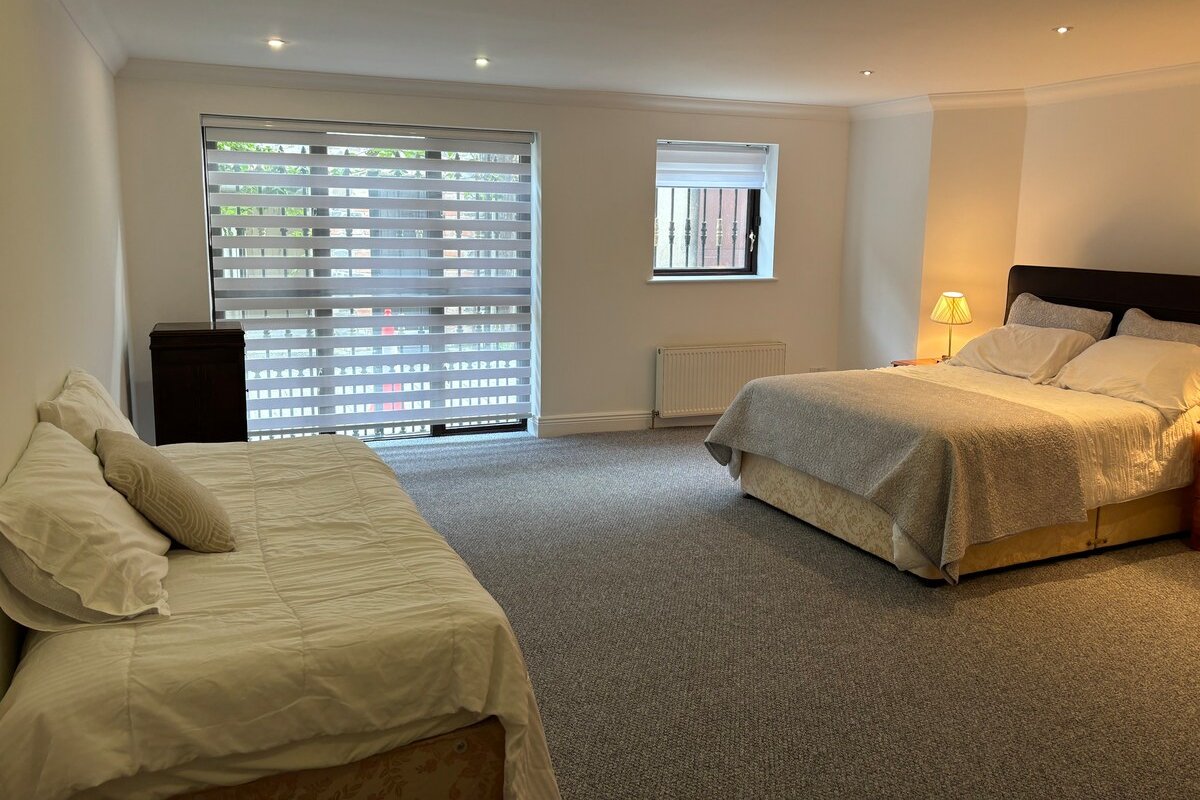 3BR/3BA Home near Trinity College gallery image 3